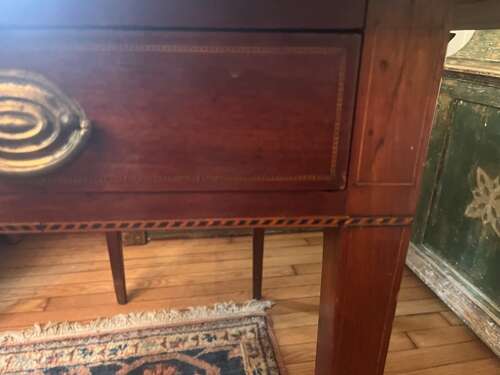 19th Century English Federal Pembroke drop leaf table