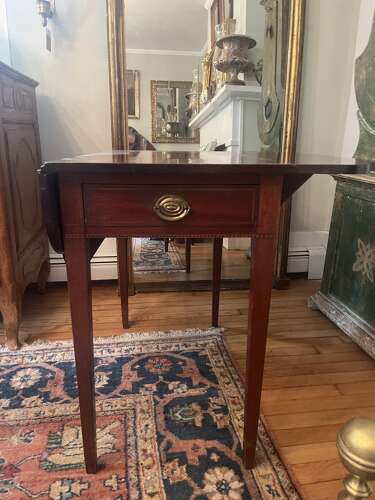 19th Century English Federal Pembroke drop leaf table