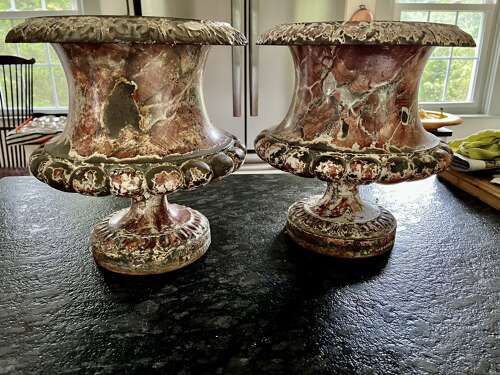 Pair of Late 19th-Century French Médicis-Style Cast Iron urns