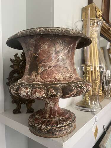 Pair of Late 19th-Century French Médicis-Style Cast Iron urns